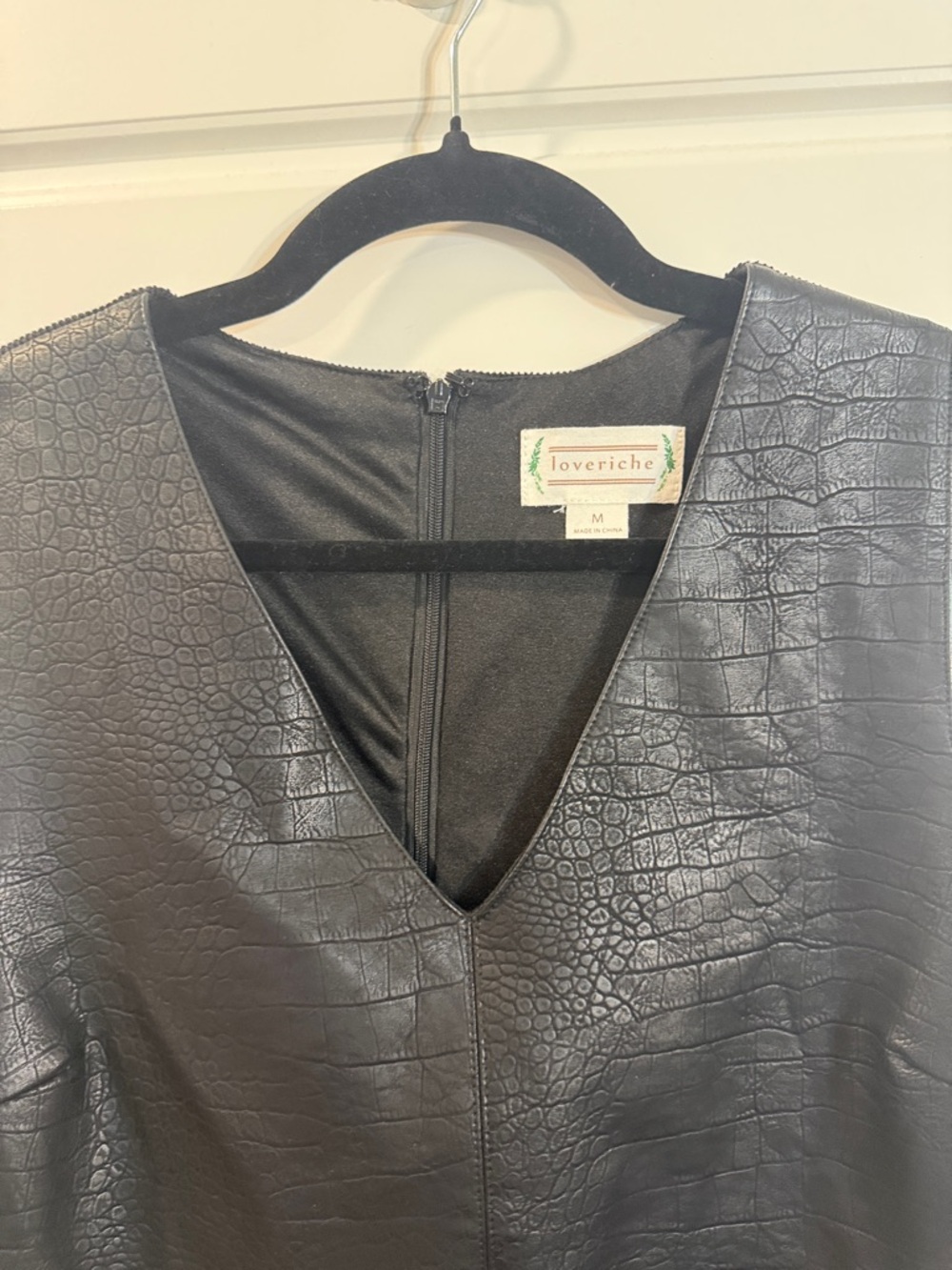 Loveriche faux leather dress medium - Picture 2 of 6